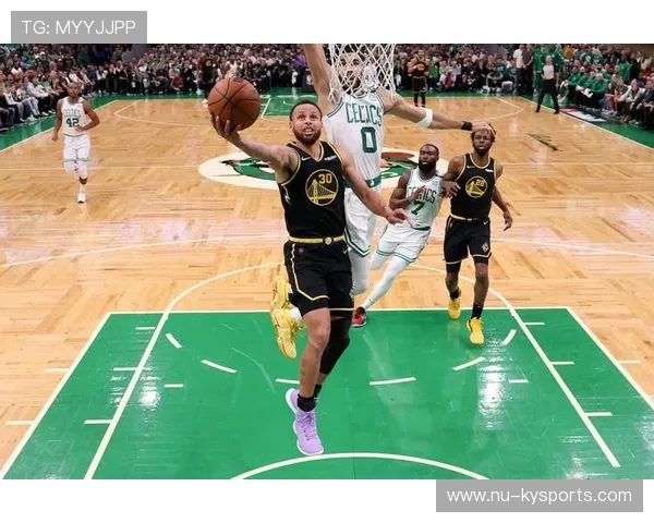 凯尔特人首次举办“历史与现代篮球融合展”，凯尔特人篮球球员